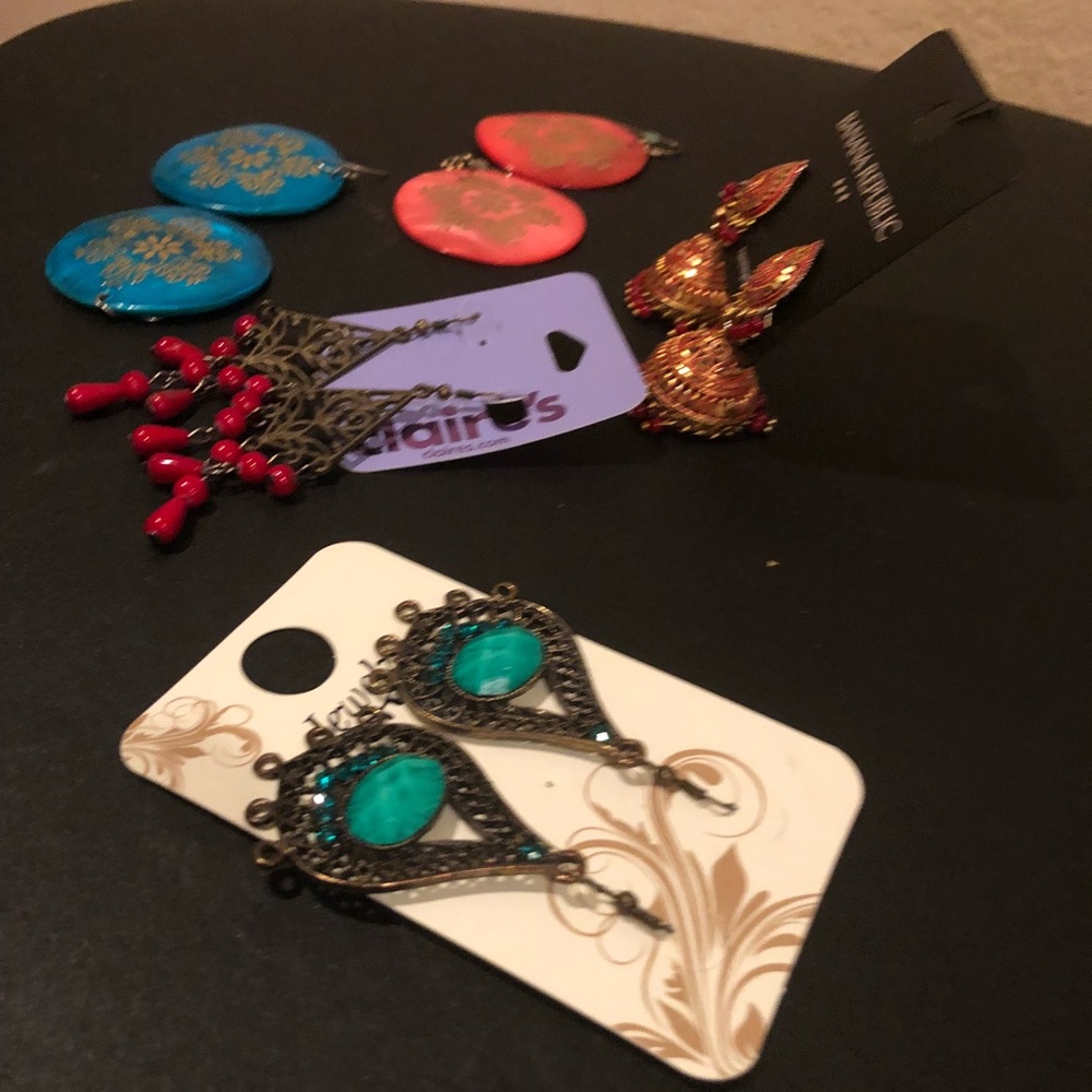 5 set of earrings
